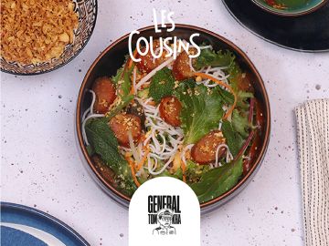 SALADE DE VERMICELLES AUX SAUCISSES LAOTIENNES