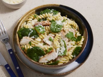 POULET CREMEUX FUSILLI ET EPINARD